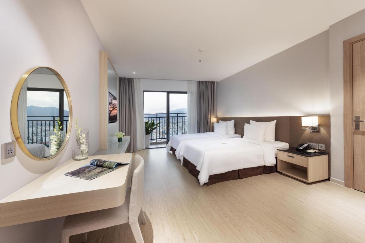 Dqua Hotel Nha Trang Bagian luar foto