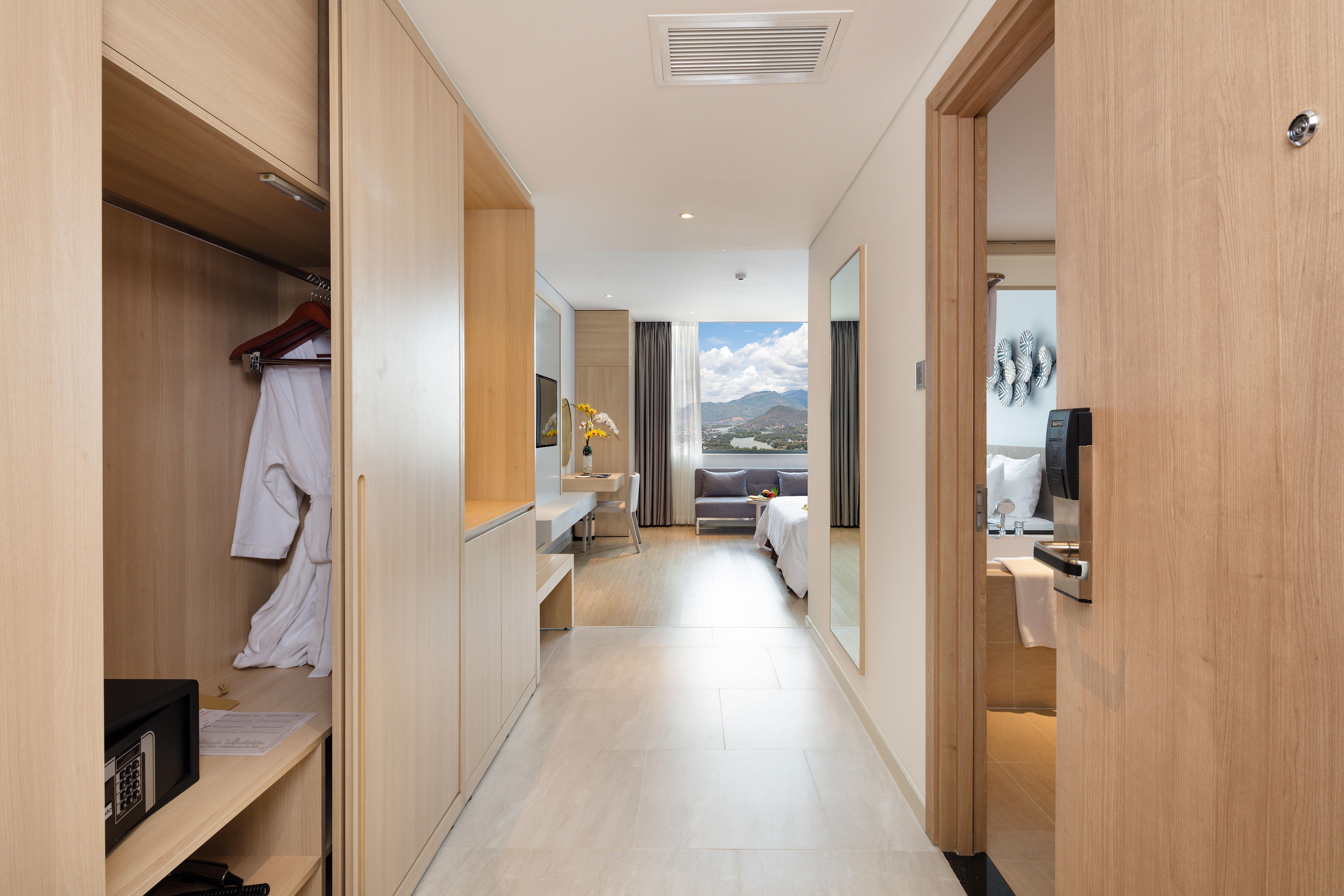 Dqua Hotel Nha Trang Bagian luar foto