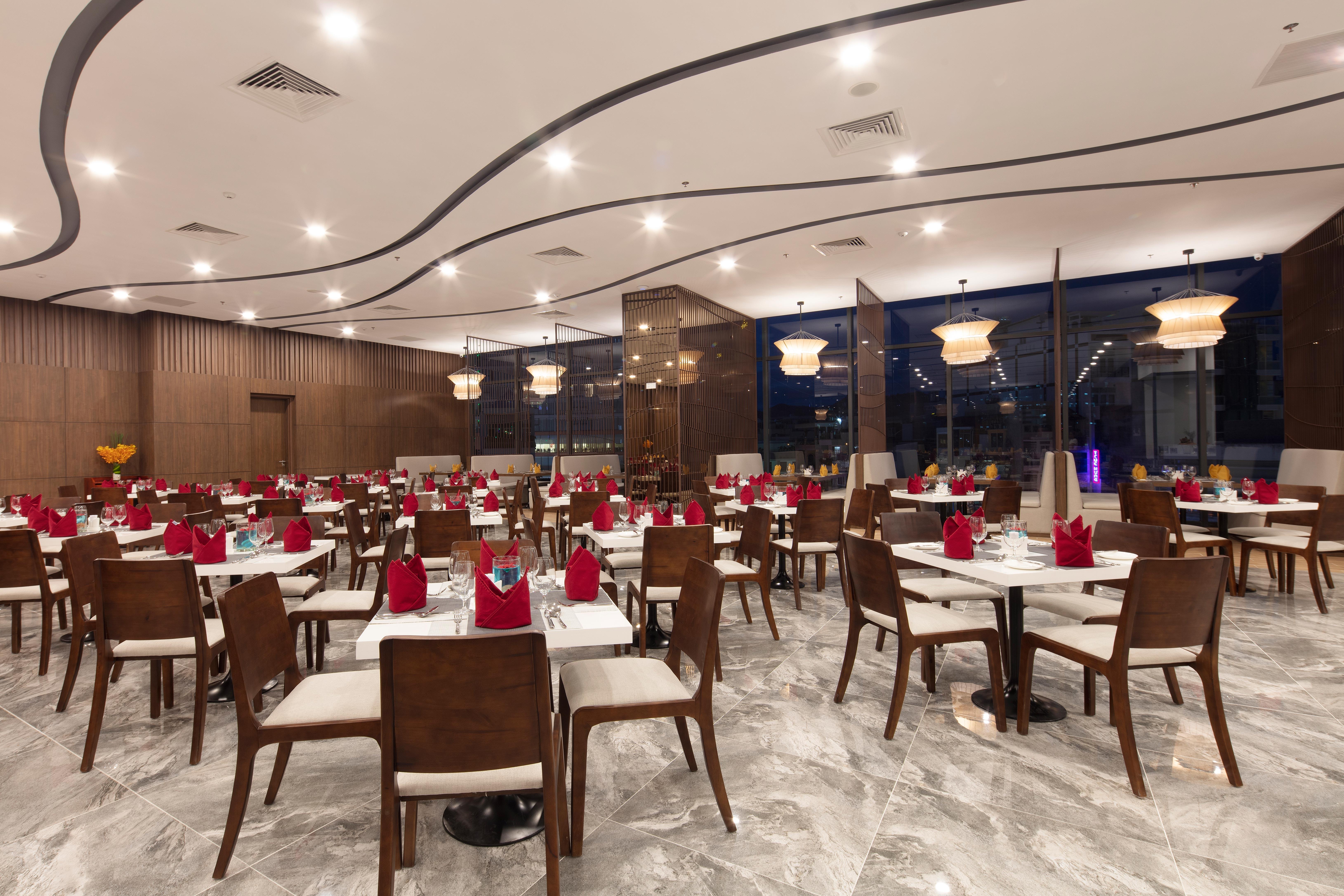 Dqua Hotel Nha Trang Bagian luar foto